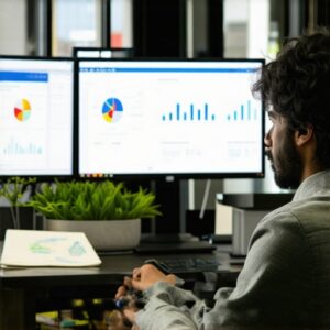 Read more about the article The Passive Engagement Trick That Actually Keeps Your Business at the Top